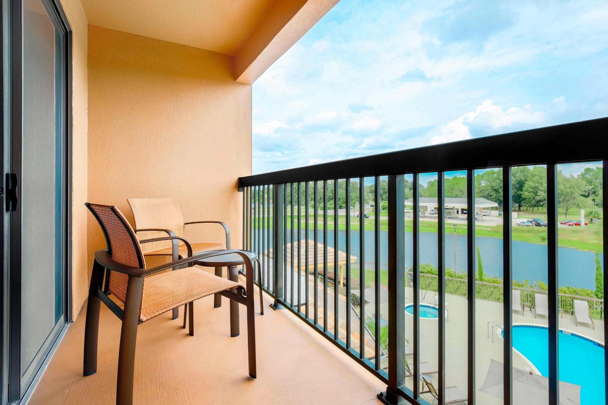 Courtyard By Marriott Orlando Lake Mary North Heathrow Eksteriør billede