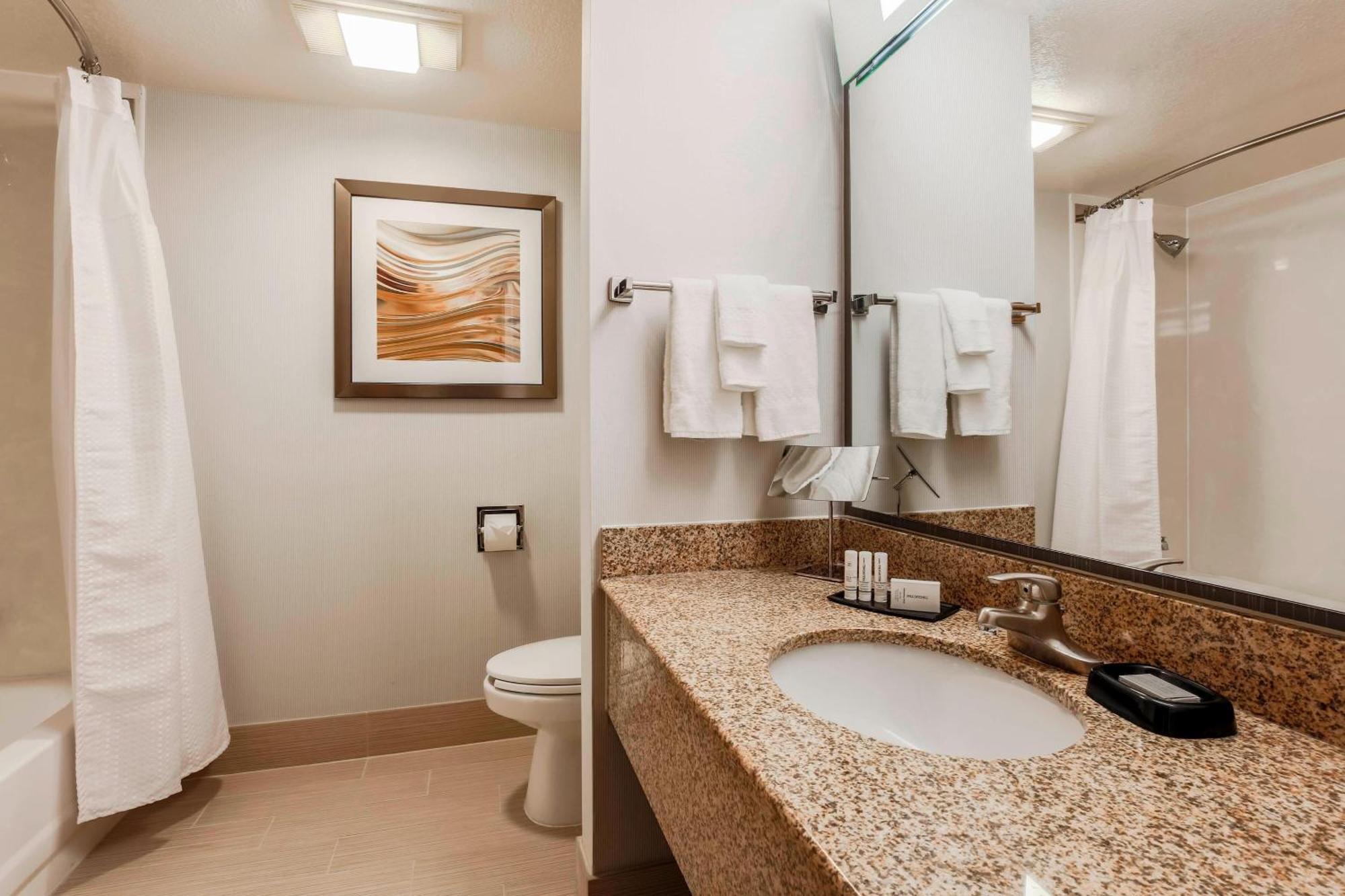Courtyard By Marriott Orlando Lake Mary North Heathrow Eksteriør billede