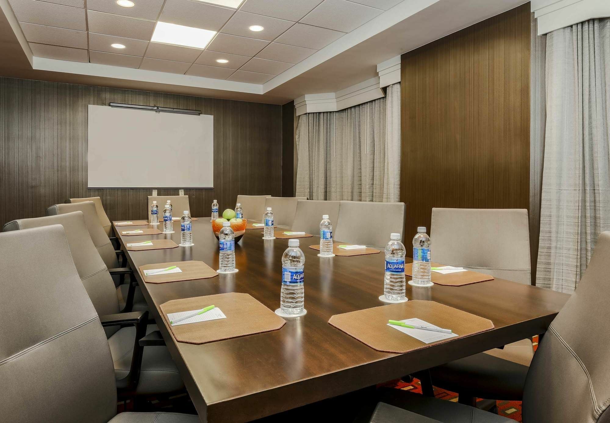Courtyard By Marriott Orlando Lake Mary North Heathrow Eksteriør billede